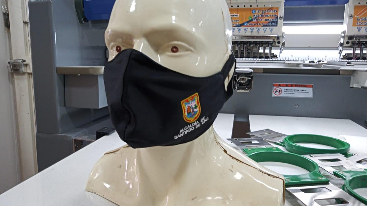 TAPABOCAS ANTIFLUIDOS + BORDADO 